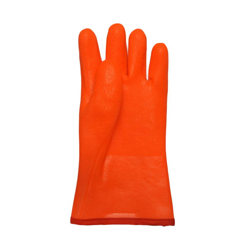Insulated winter gloves with a turn-out liner